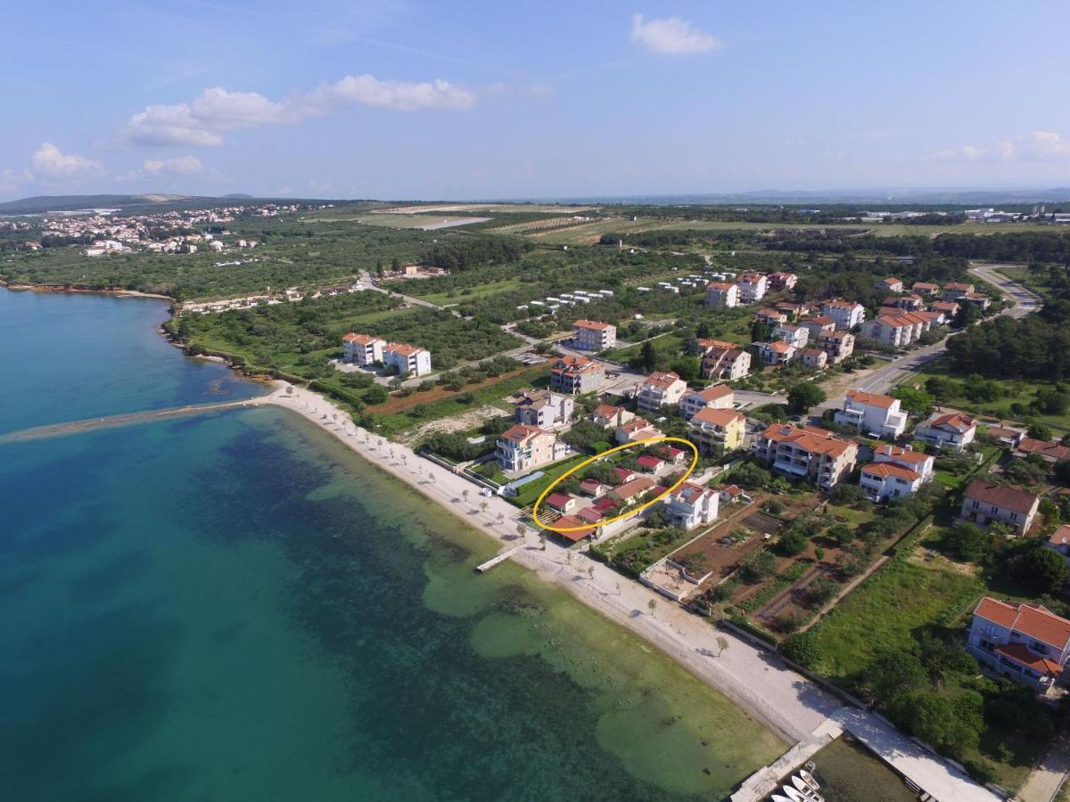 Mobile home Dandelion Biograd Na Moru Esterno foto